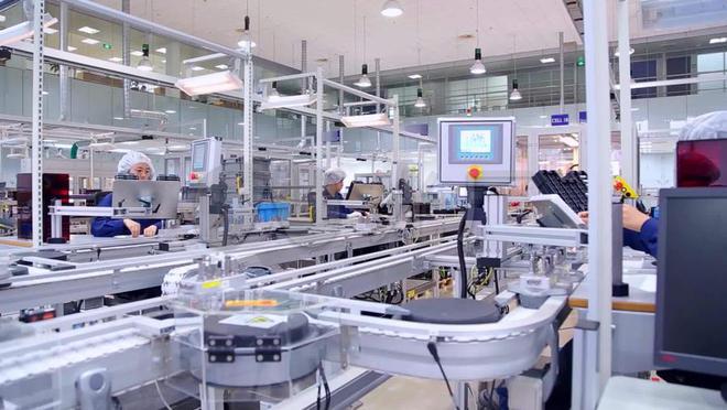 跨界浪潮 家電企業(yè)如何以技術(shù)創(chuàng)新駛?cè)肷镝t(yī)療“藍(lán)?！? class=